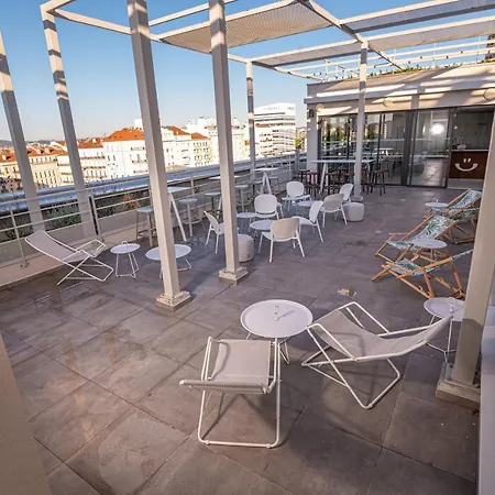 Апарт-отель Privilodges Centre Gare Тулон
