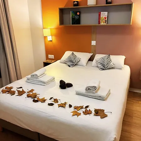 Апарт-отель Privilodges Centre Gare Тулон