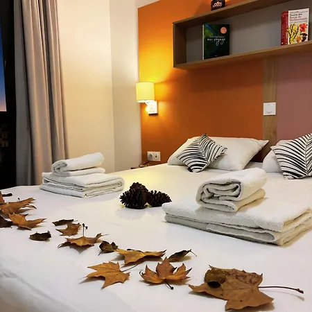 Апарт-отель Privilodges Centre Gare Тулон
