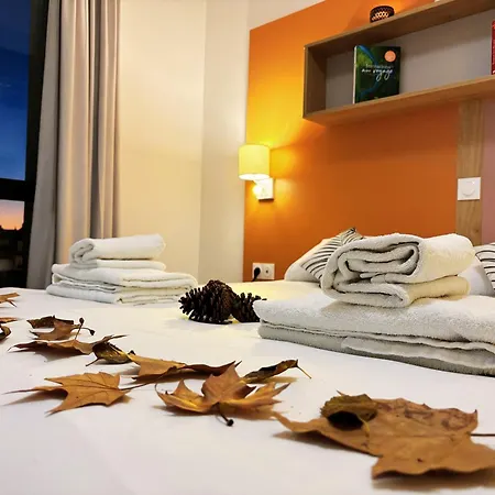 Privilodges Centre Gare Апарт-отель Тулон