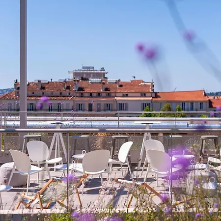 Appart hôtel Privilodges Centre Gare 3*