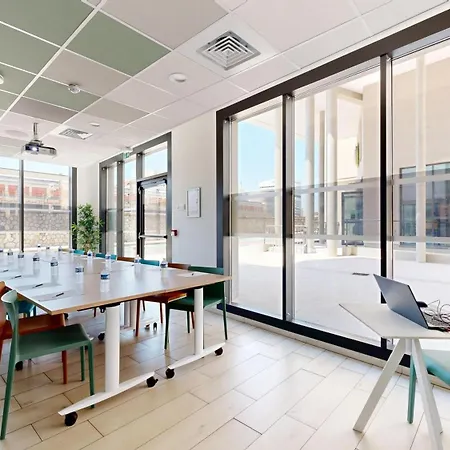 Privilodges Centre Gare Apartahotel Tolón